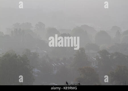 Londres, Royaume-Uni. Sep 19, 2017. uk weather. paysage wimbledon baigné de soleil d'automne matin brumeux crédit : amer ghazzal/Alamy live news Banque D'Images