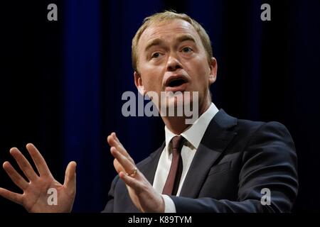 Bournemouth, Royaume-Uni. 18 Sep, 2017. Ex chef de parti Tim Farron traite les libéraux-démocrates au Congrès d'automne au Centre International de Bournemouth, Bournemouth, Royaume-Uni - Lundi 18 septembre 2017. Crédit photo : Tim Farron : Julie Edwards/Alamy Live News Banque D'Images