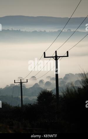 Ceredigion, pays de Galles, Royaume-Uni. 19 sep 2017. uk weather : brouillard lourd remplit la belle vallée aeron dans Ceredigion, pays de Galles, de l'ouest sur un lumineux, ensoleillé et chaud matin de septembre crédit : Keith morris/Alamy live news Banque D'Images