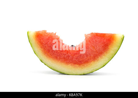 Fresh watermelon slice mordu isolé sur fond blanc Banque D'Images