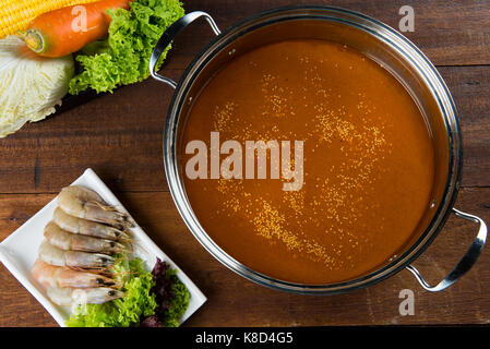 Tom Yam hot pot Banque D'Images