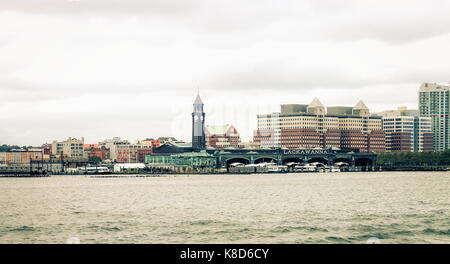 New Jersey, États-Unis - 28 septembre 2016 : hoboken architecture au bord de l'eau sur la rivière Hudson. Banque D'Images