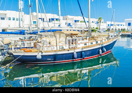 La pittoresque marina de yachts à Monastir sont parfaits pour les voyages romantiques le long de la côte, la Tunisie. Banque D'Images