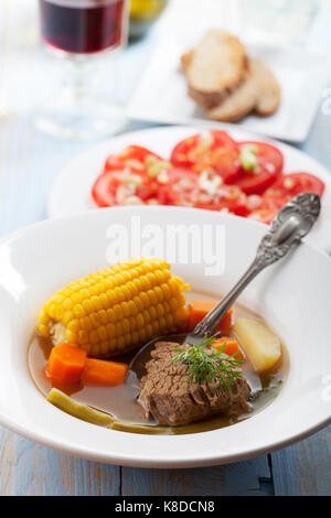 Salade de tomates avec cassolette chilien Banque D'Images