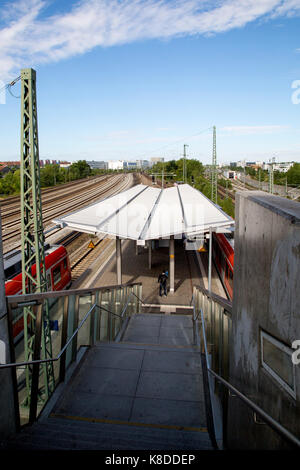 La gare (Bahnhof) sous Friedenheime Brucker, Hirschgarten, Munich Ouest, Bavière, Allemagne, Banque D'Images