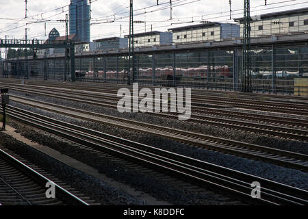 La gare (Bahnhof) sous Friedenheime Brucker, Hirschgarten, Munich Ouest, Bavière, Allemagne, Banque D'Images