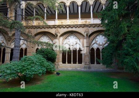 Cloître du Monastère cistercien de veruela, Saragosse, Aragon, Espagne Banque D'Images