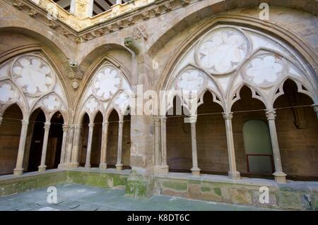 Cloître du Monastère cistercien de veruela, Saragosse, Aragon, Espagne Banque D'Images