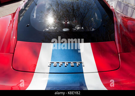 Badajoz, Espagne - 14 mars 2015 : ferrari car show à Badajoz ville sur complejo alcantara resorts, le 14 mars 2015. détail d'une Ferrari avec des lettres et Banque D'Images