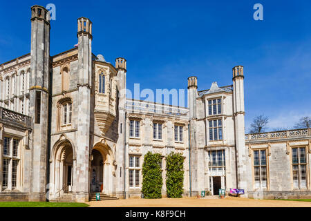 L'Angleterre, dans le Dorset, Christchurch, le château de Highcliffe Banque D'Images