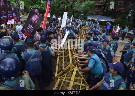 Dhaka, Bangladesh. Sep 19, 2017. Mouvement de la solidarité des peuples bangladais partie scène militante manifestation devant les bureaux des Nations unies sur le génocide d'arrêt exigeant au Myanmar Rohingyas à agargaon à Dhaka, Bangladesh, le 19 septembre, 2017 Crédit : mamunur rashid/Alamy live news Banque D'Images