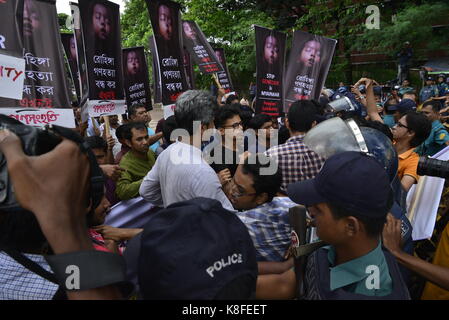 Dhaka, Bangladesh. Sep 19, 2017. Mouvement de la solidarité des peuples bangladais partie scène militante manifestation devant les bureaux des Nations unies sur le génocide d'arrêt exigeant au Myanmar Rohingyas à agargaon à Dhaka, Bangladesh, le 19 septembre, 2017 Crédit : mamunur rashid/Alamy live news Banque D'Images