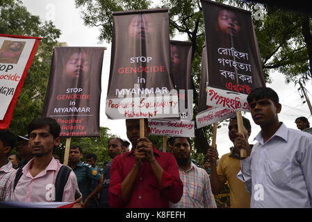 Dhaka, Bangladesh. Sep 19, 2017. Mouvement de la solidarité des peuples bangladais partie scène militante manifestation devant les bureaux des Nations unies sur le génocide d'arrêt exigeant au Myanmar Rohingyas à agargaon à Dhaka, Bangladesh, le 19 septembre, 2017 Crédit : mamunur rashid/Alamy live news Banque D'Images