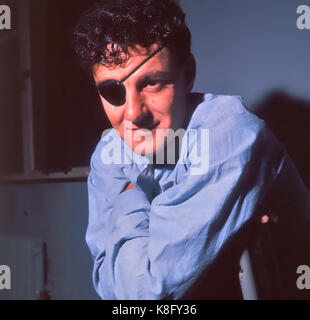 Johnny KIDD (1935-1966) chanteur pop britannique et chef de Johnny Kidd et des Pirates. Tué dans un accident de voiture. Banque D'Images