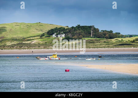 River - le chameau à Padstow pied Rock ferry sur la rivière Camel sur la côte nord des Cornouailles. Banque D'Images