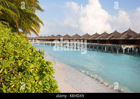 Maldives Resort - Beach villas sur l'île de Kuramathi, les Maldives, l'Asie Banque D'Images