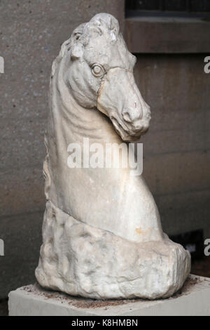 Grèce Corinthe Corinthe Museum buste d'un cheval Banque D'Images