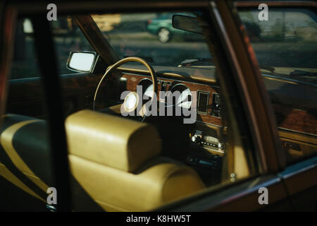 Close-up of vintage car on street Banque D'Images