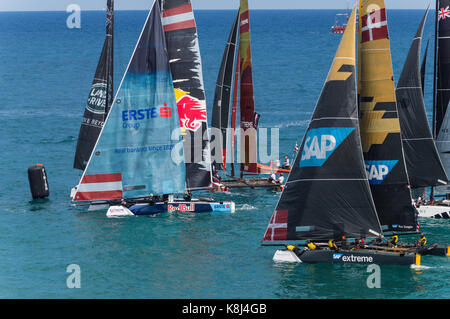 Catamarans GC-32 sur la ligne d'arrivée, Extreme Sailing Series, Barcelone Banque D'Images