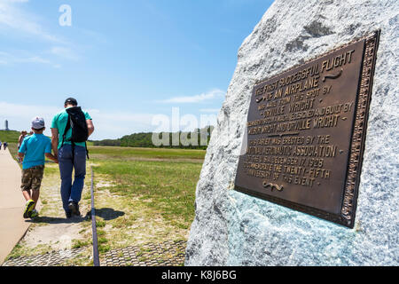 Caroline du Nord,NC,Océan Atlantique,banques extérieures,Kill Devil Hills,Wright Brothers National Memorial,histoire de l'aviation,monument,premier marqueur de trajectoire de vol,NC1 Banque D'Images