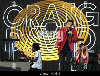 Les images de cette première journée de festival de v à Hylands Park à Chelmsford, Essex, Angleterre le samedi 19 août 2017 (photos par Ian bines/wenn) comprend : Craig David où : Essex, Royaume-Uni Quand : 20 août 2017 Source : wenn.com Banque D'Images