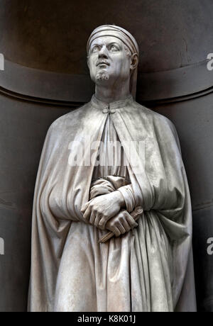 Andrea di Cione di Arcangelo 1308 - 1368 mieux connu comme Orcagna, était un peintre, sculpteur et architecte actif à Florence. Statue à la Galerie des Offices à Florence, Toscane Italie. par Niccolò Bazzanti Banque D'Images