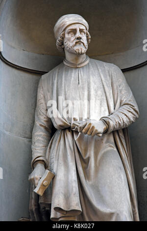 Donatello (Donato di Niccolò di Betto Bardi, 1386 -1466, mieux connu sous le nom de Donatello ) était un sculpteur italien de la Renaissance de Florence. Statue de à la Galerie des Offices à Florence, Toscane Italie. par Girolamo Torrini Banque D'Images