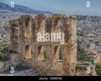 Athènes, Grèce - avril 03, 2015 : l'odéon d'Hérode Atticus - théâtre pierre structure situé sur la pente sud-ouest de l'acropole d'Athènes, dans Banque D'Images