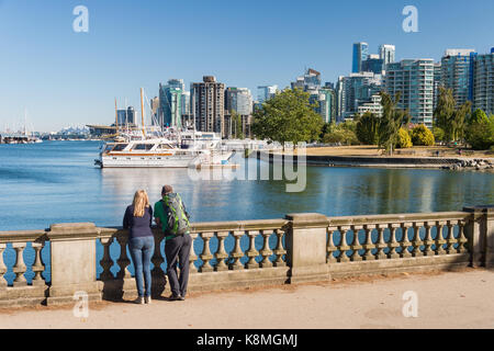 Vancouver, Colombie-Britannique, Canada - 14 septembre 2017 : Le parc Stanley et sur la ville de Vancouver. Banque D'Images