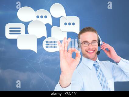 Digital composite of Customer care service homme avec des bulles de chat Banque D'Images