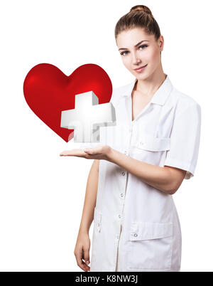 Femme médecin cardiologue holding big red Heart. Banque D'Images