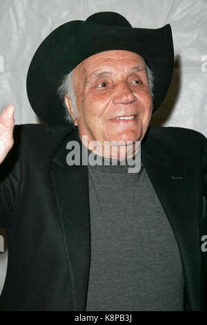 Dossier : Jake Lamotta passe à 95, 20 septembre 2017. Photo prise : New York, États-Unis. 27 janvier 2005. Jake LaMotta 25ème anniversaire projection DE RAING BULL, au Théâtre Ziegfeld, New York City. 27 Janvier 2005. RTSpellman/MediaPunch Credit: MediaPunch Inc/Alay Live News Banque D'Images