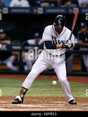 Tropicana Field. Sep 19, 2017. Floride, USA- Rays de Tampa Bay frappeur Lucas Duda (21) dans le match entre les Chicago Cubs et les Rays de Tampa Bay au Tropicana Field. Del Mecum/CSM/Alamy Live News Banque D'Images
