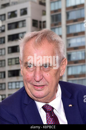 New York, États-Unis. 20 sep, 2017. Le président tchèque Milos Zeman parle au cours de l'entrevue avec les journalistes à New York, USA, le 20 septembre 2017. crédit : vondrous romain/ctk photo/Alamy live news Banque D'Images