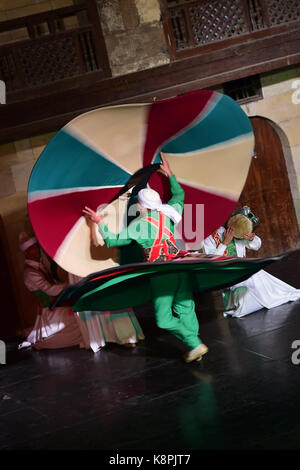 Le Caire, Égypte. Sep 20, 2017 danseurs égyptiens. Effectuer la danse soufi au wekalet el ghoury au Caire, Égypte, sur sept. 20, 2017. crédit : Zhao dingzhe/Xinhua/Alamy live news Banque D'Images