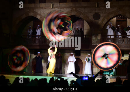 Le Caire, Égypte. Sep 20, 2017 danseurs égyptiens. Effectuer la danse soufi au wekalet el ghoury au Caire, Égypte, sur sept. 20, 2017. crédit : Zhao dingzhe/Xinhua/Alamy live news Banque D'Images