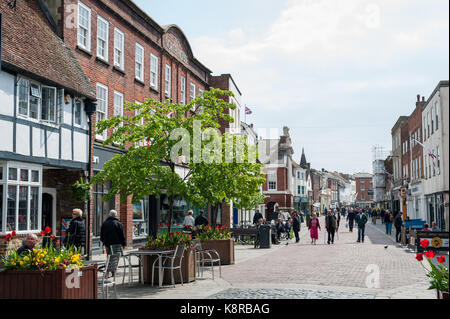 North Street dans la ville de Chichester, West Sussex, Angleterre, Royaume-Uni. Banque D'Images