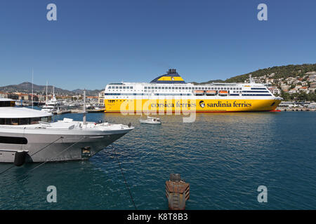 Port de Nice (Lympia), Nice, Côte d'Azur, France Banque D'Images