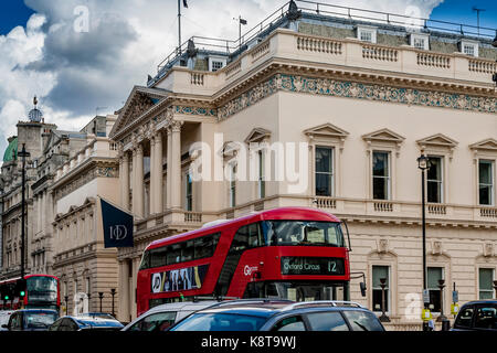 Bâtiments géorgiens dans Pall Mall, London, UK Banque D'Images