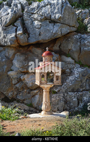 Petit sanctuaire dans la campagne sur l'île de Crète en Grèce. Banque D'Images