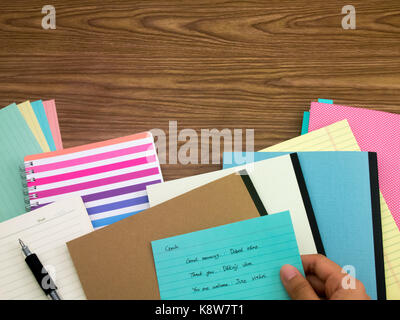 République tchèque ; l'apprentissage de nouveaux mots de la langue de l'ordinateur portable Banque D'Images