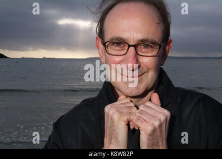 Oliver James,psychologue, auteur, journaliste, producteur de télévision et de radiodiffusion à st.mawes Banque D'Images