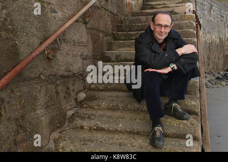 Oliver James,psychologue, auteur, journaliste, producteur de télévision et de radiodiffusion à st.mawes Banque D'Images