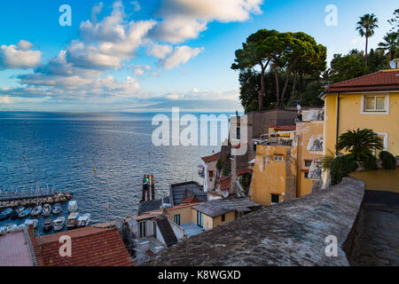 Sorrento, Italie, le 15 septembre 2017. tôt le matin à Marina Grande à Sorrente, Italie. © Paul Davey Banque D'Images