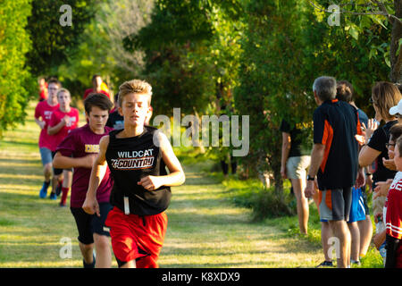 Image d'un cross-country de l'école intermédiaire rencontrez tenue en Oregon, Wisconsin. Banque D'Images