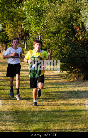 Image d'un cross-country de l'école intermédiaire rencontrez tenue en Oregon, Wisconsin. Banque D'Images