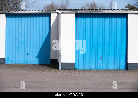 Garage en zone industrielle Banque D'Images