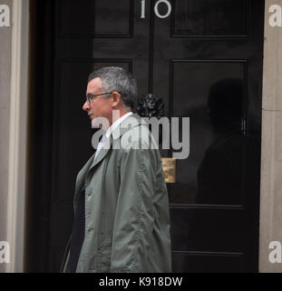 Downing Street, London, UK. 21 septembre 2017. h theresa may demande une réunion spéciale du cabinet au no. 10 après son retour de new york, avant de se rendre à Florence le vendredi 22 septembre à donner un grand discours brexit. crédit : Malcolm park/Alamy live news. Banque D'Images