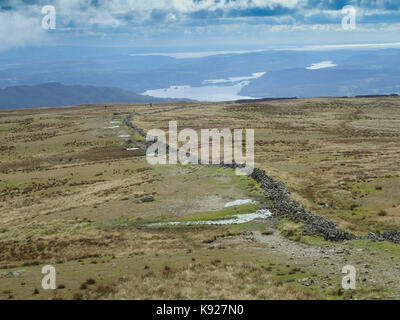 Windermere et la baie de Morecambe de dove crag dans l'est de la zone de collines du parc national de lake District, Cumbria, Angleterre Banque D'Images