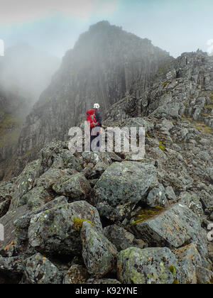 Corniche d'escalade vélo au Ben Nevis, Ecosse, highlands écossais Banque D'Images